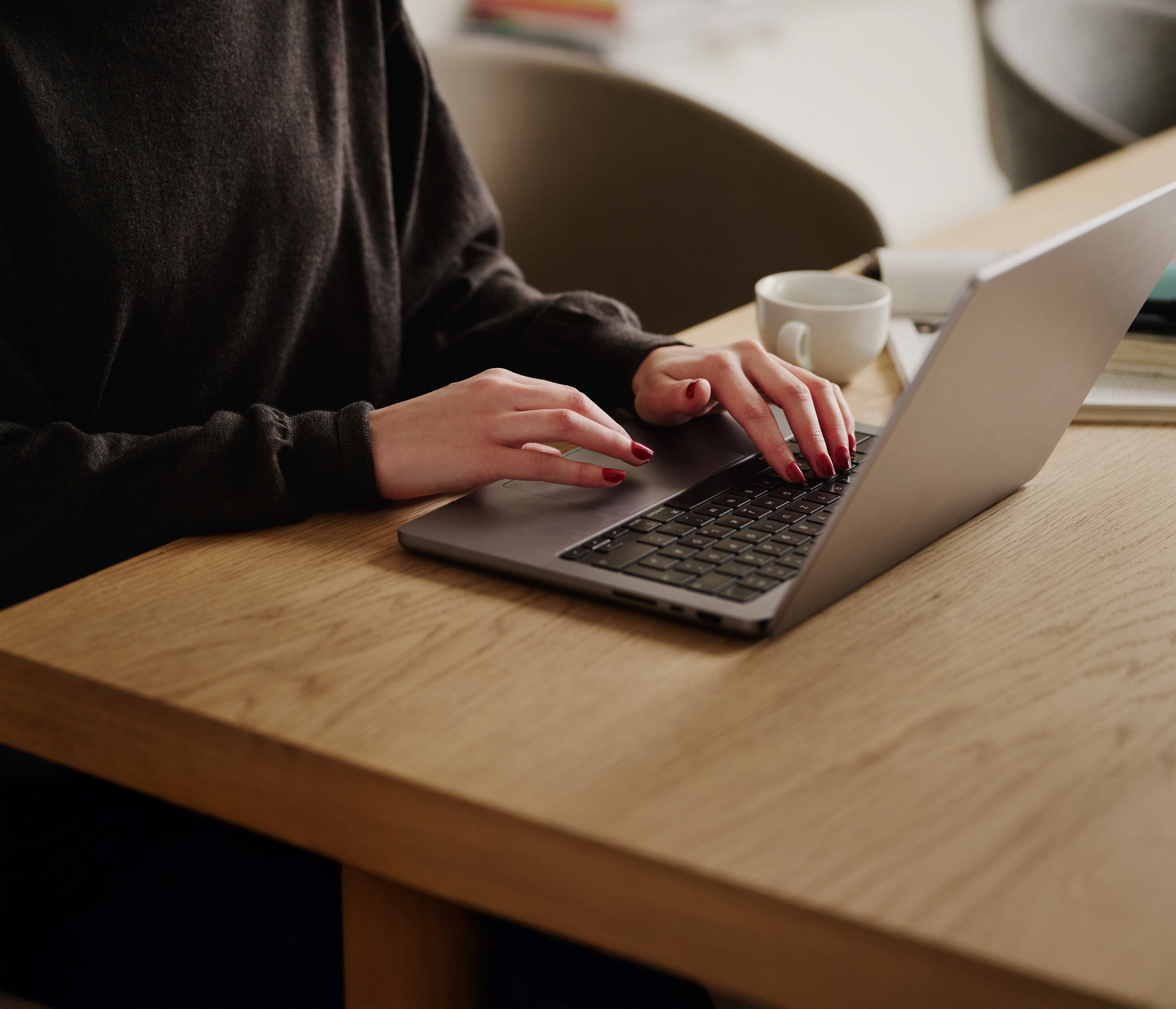 newsrooms.ai platform — Editor, Research Chat, ImageStudio, Agent